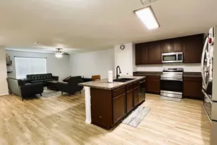 909 Penny Royal Ct, Arlington, TX 76002 - Photo 6