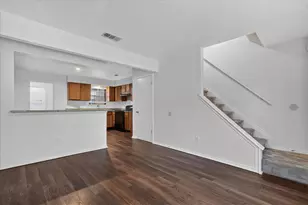 210 Rolston Rd, Irving, TX 75060 - Photo 4