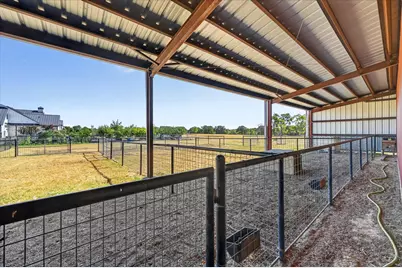 7490 County Road 423, Grandview, TX 76050 - Photo 8
