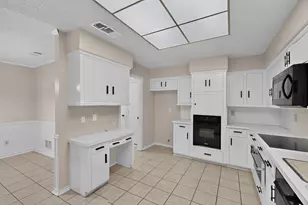 1606 Tree House Ln, Plano, TX 75023 - Photo 10