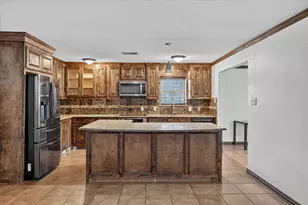 5867 Beau Purple Dr, Dallas, TX 75211 - Photo 12
