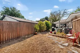 11341 Quail Run St, Dallas, TX 75238 - Photo 38
