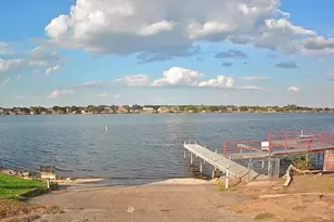 317 Timberline Dr, Granbury, TX 76048 - Photo 4