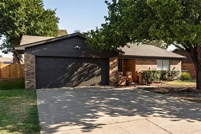 304 Cambridge Drive, Saginaw, TX 76179 - Photo 1