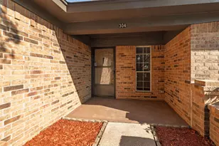 304 Cambridge Dr, Saginaw, TX 76179 - Photo 4