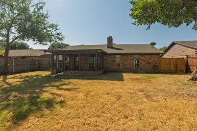 304 Cambridge Drive, Saginaw, TX 76179 - Photo 36