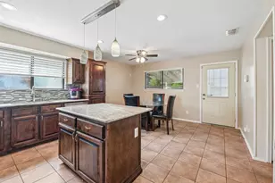 4357 Walsh Ln, Grand Prairie, TX 75052 - Photo 10