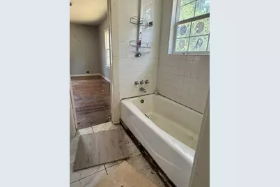 507 Poindexter Avenue, Cleburne, TX 76033 - Photo 14