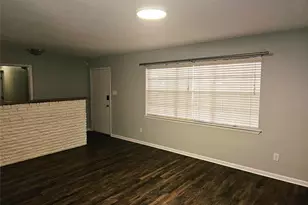 2501 White Oak Ln, Arlington, TX 76012 - Photo 4