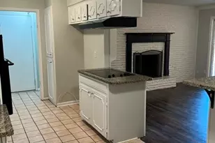 2501 White Oak Ln, Arlington, TX 76012 - Photo 6