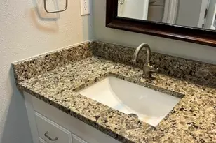 2501 White Oak Ln, Arlington, TX 76012 - Photo 12
