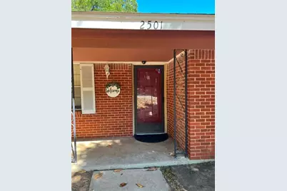 2501 White Oak Lane, Arlington, TX 76012 - Photo 2