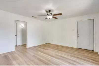 106 Bales Street #108, Cleburne, TX 76033 - Photo 16