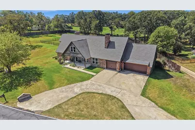 420 Kiowa Drive W, Gainesville, TX 76240 - Photo 1