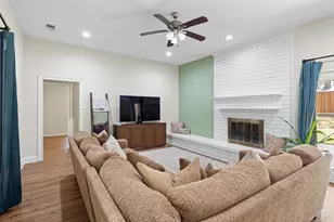 5816 Gatewood Dr, Arlington, TX 76016 - Photo 6