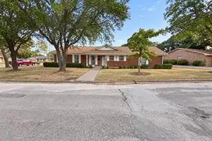 1414 Meadowlark Dr, Hillsboro, TX 76645 - Photo 1