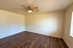 615 Crane Dr, Euless, TX 76039 - Photo 4