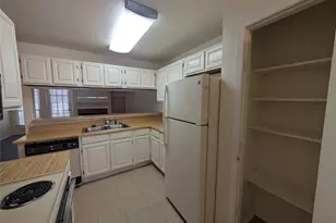 5981 Arapaho Rd, Dallas, TX 75248 - Photo 6