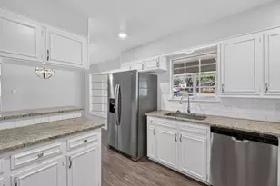 303 NW 32nd St, Mineral Wells, TX 76067 - Photo 12