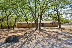 303 NW 32nd St, Mineral Wells, TX 76067 - Photo 36
