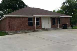 641 Woodard Ave, Cleburne, TX 76033 - Photo 1