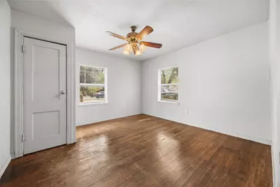 5800 Churchill Avenue, Dallas, TX 75227 - Photo 18