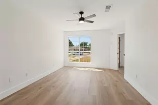 1838 San Antonio St, Grand Prairie, TX 75051 - Photo 14