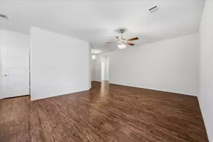 228 Garden Grove Dr, Waxahachie, TX 75165 - Photo 6
