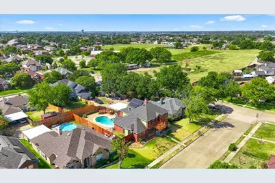 8302 Brentwood Street, Rowlett, TX 75088 - Photo 36