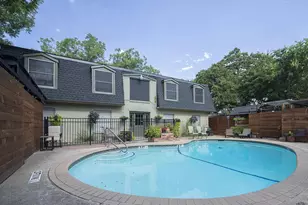 1717 N Locust St, Denton, TX 76201 - Photo 2