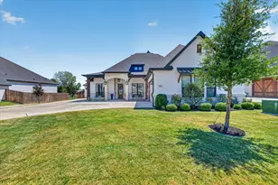 1213 Crown Valley Dr, Weatherford, TX 76087 - Photo 1
