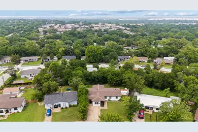 1106 E Strong Parkway, Grand Prairie, TX 75050 - Photo 20