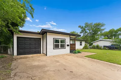 1106 E Strong Parkway, Grand Prairie, TX 75050 - Photo 14