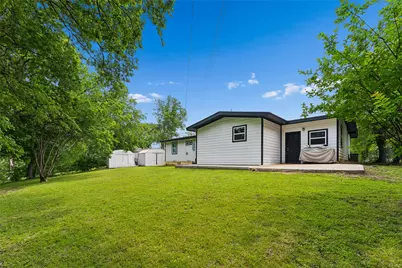 1106 E Strong Parkway, Grand Prairie, TX 75050 - Photo 18