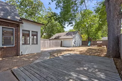 2122 Colcord Avenue, Waco, TX 76707 - Photo 36