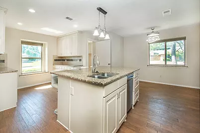 442 Valley Glen Drive, Richardson, TX 75080 - Photo 2