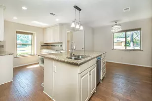 442 Valley Glen Dr, Richardson, TX 75080 - Photo 2