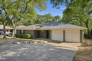 7632 Beckwood Dr, Fort Worth, TX 76112 - Photo 2