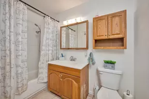 512 E Mission St, Crowley, TX 76036 - Photo 22