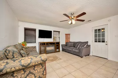 512 E Mission Street, Crowley, TX 76036 - Photo 12