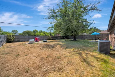 512 E Mission Street, Crowley, TX 76036 - Photo 36