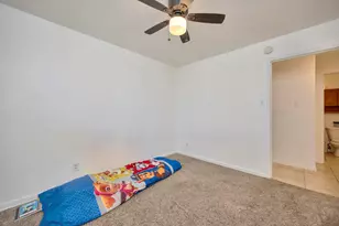 512 E Mission St, Crowley, TX 76036 - Photo 20