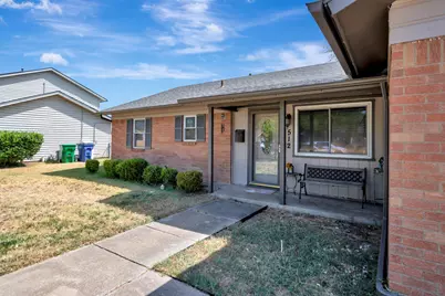 512 E Mission Street, Crowley, TX 76036 - Photo 2