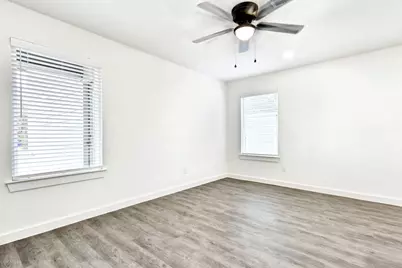 319 E Hull Street, Denison, TX 75021 - Photo 8