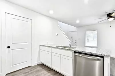 319 E Hull Street, Denison, TX 75021 - Photo 6