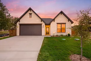 605 Mustang Trail, Granbury, TX 76049 - Photo 1