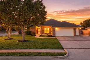 1701 Manten Blvd, Denton, TX 76208 - Photo 1