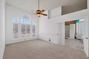 542 Clayton St, Grand Prairie, TX 75052 - Photo 16