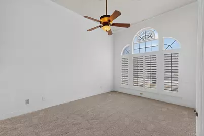 542 Clayton Street, Grand Prairie, TX 75052 - Photo 18