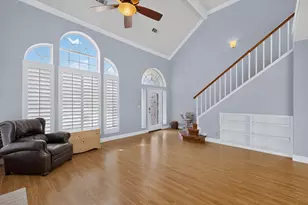 542 Clayton St, Grand Prairie, TX 75052 - Photo 6